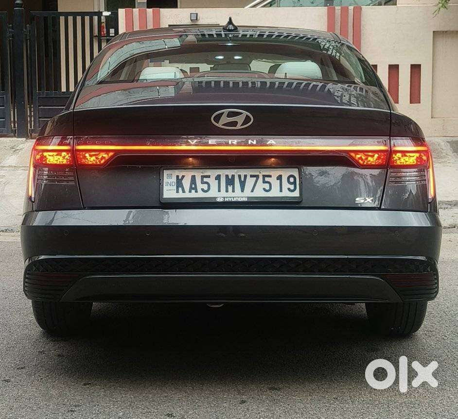 Hyundai Verna 1.5 Sx (o) Petrol Mt, 2023, Petrol