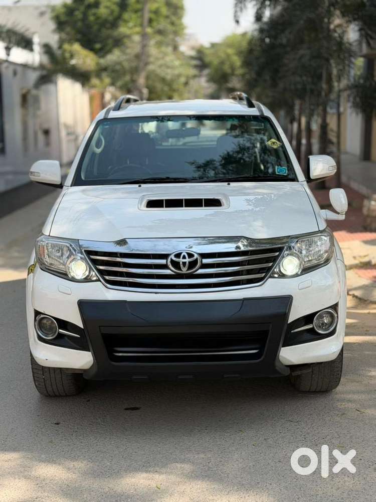 Toyota Fortuner 2015