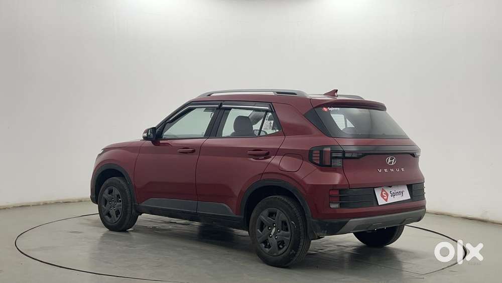 Hyundai Venue 1.2 S (o), 2024, Petrol