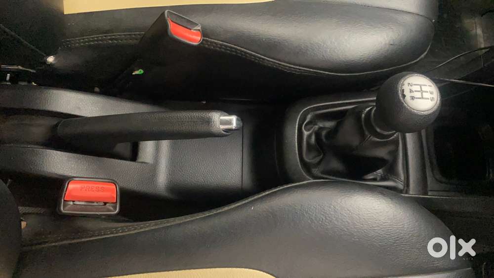 Maruti Suzuki Swift Zxi, 2017, Petrol