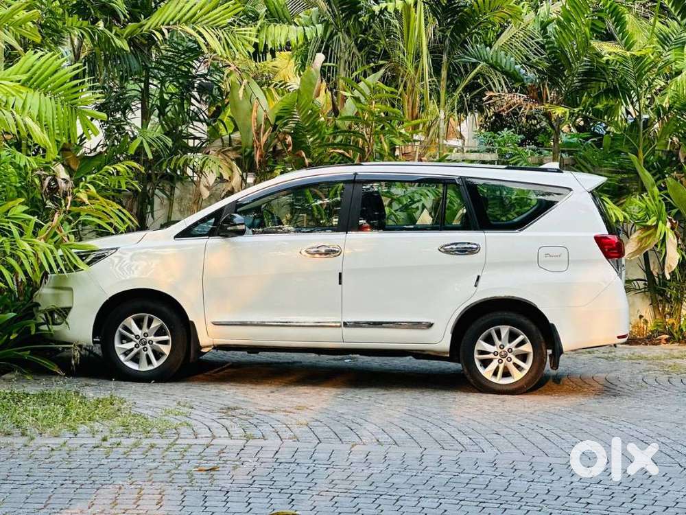 Toyota Innova Crysta 2.8 Gx At, 2016, Diesel