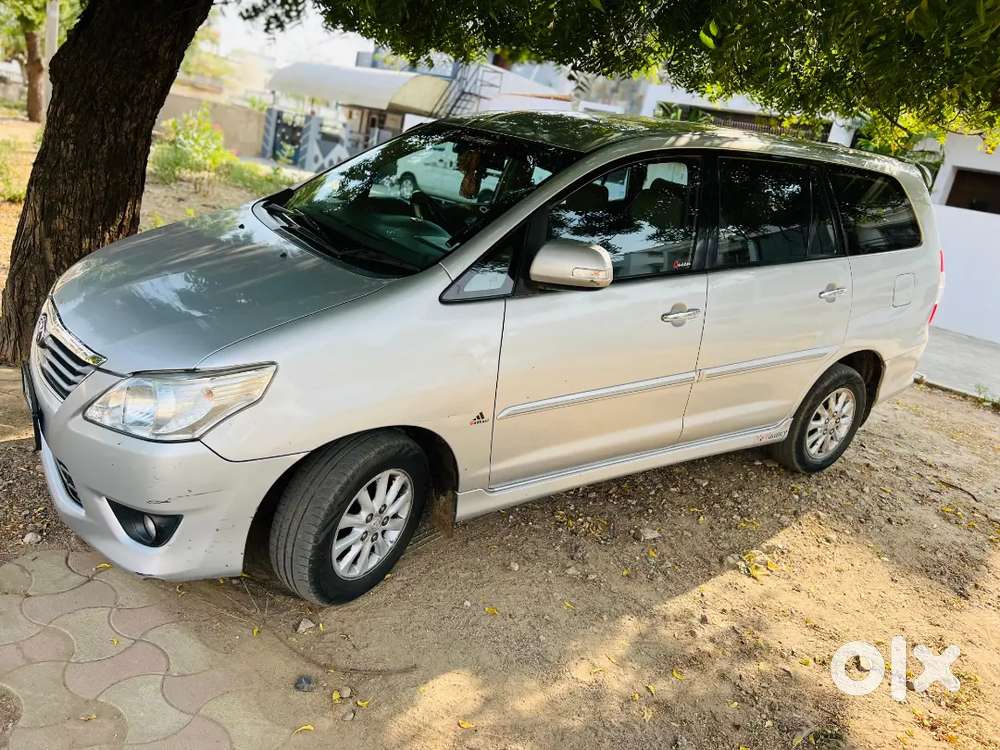 Toyota Innova 2012 Diesel 280000 Km Driven