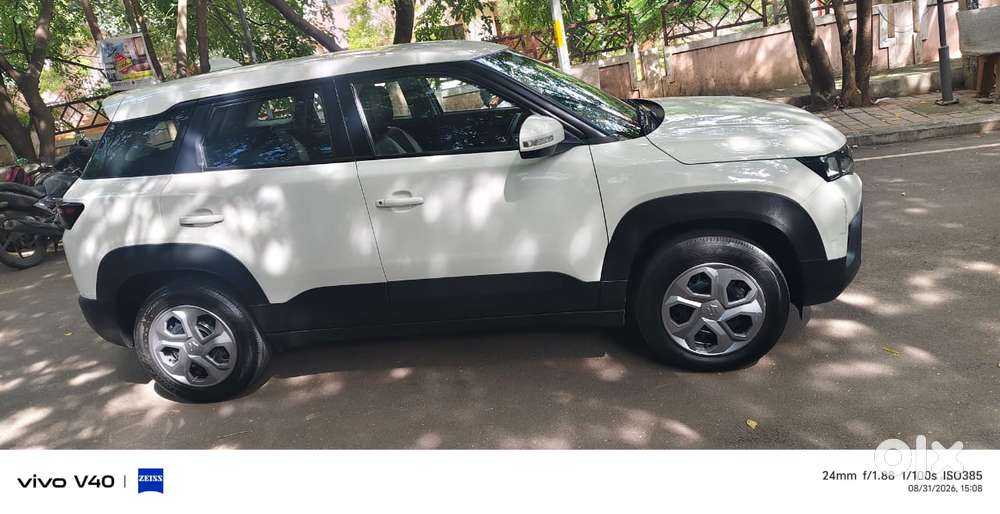 Maruti Suzuki Brezza 1.5 Vxi Smart Hybrid, 2024, Petrol