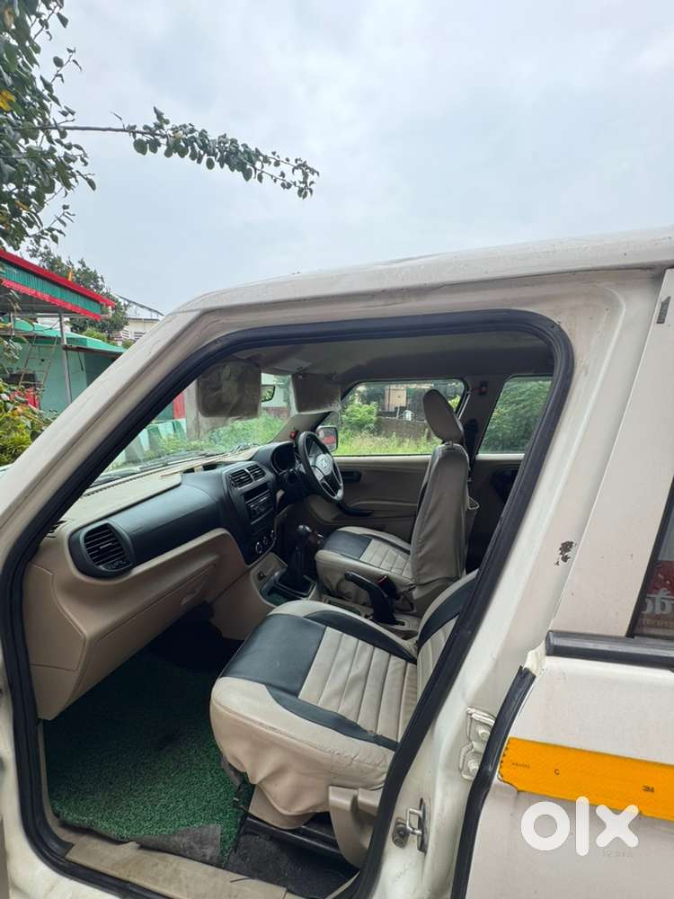 Mahindra Tuv 300 2019 Diesel Well Maintained