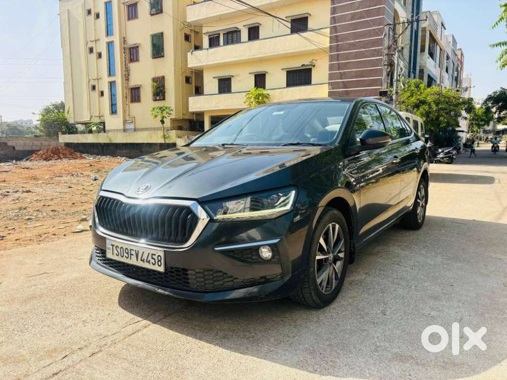 Skoda Slavia Style 1.0l Tsi At, 2022, Petrol