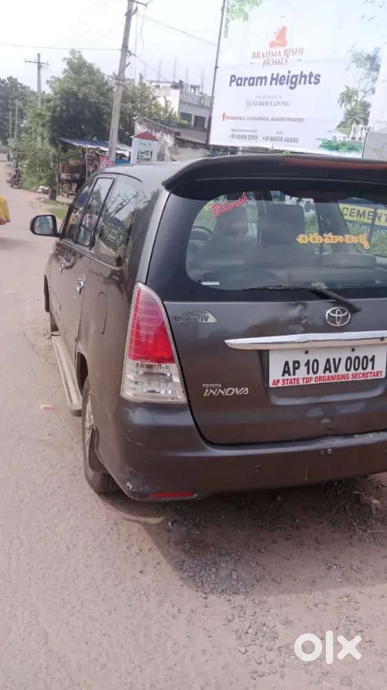 Toyota Innova 2010 Diesel Well Maintained