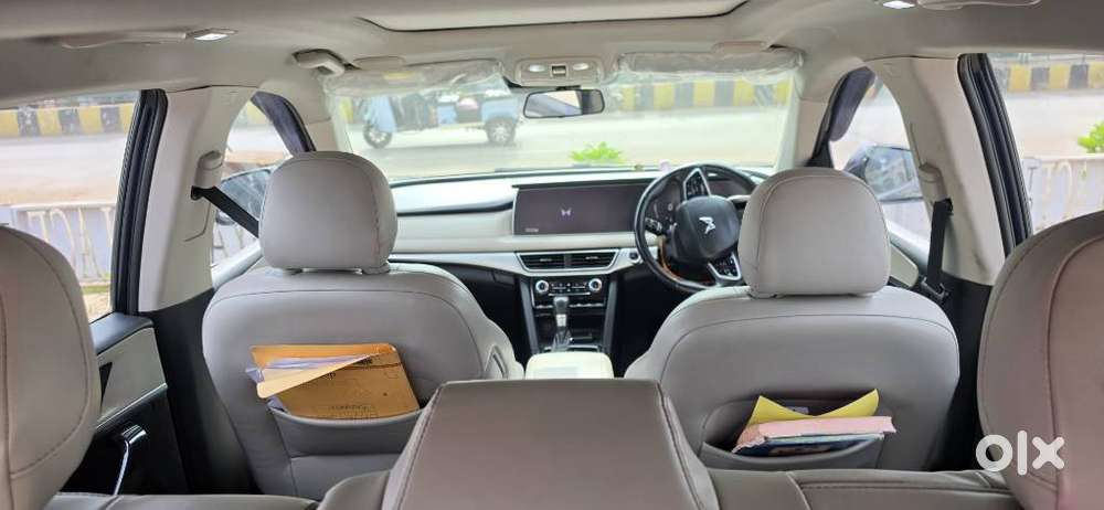 Mahindra Xuv700 Ax7l 6 Str At, 2022, Diesel