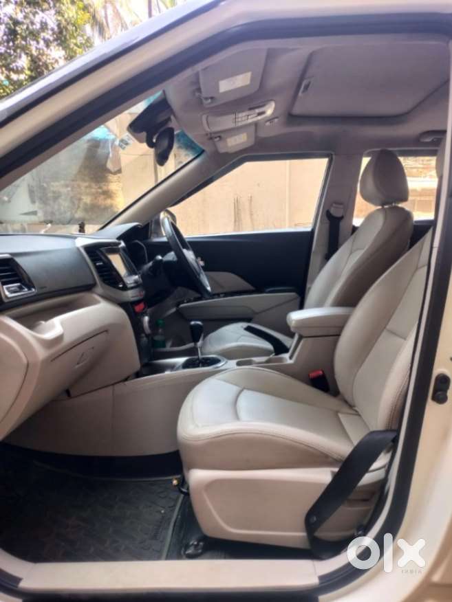 Mahindra Xuv300 W8 (o) 1.5 Diesel Amt, 2022, Diesel