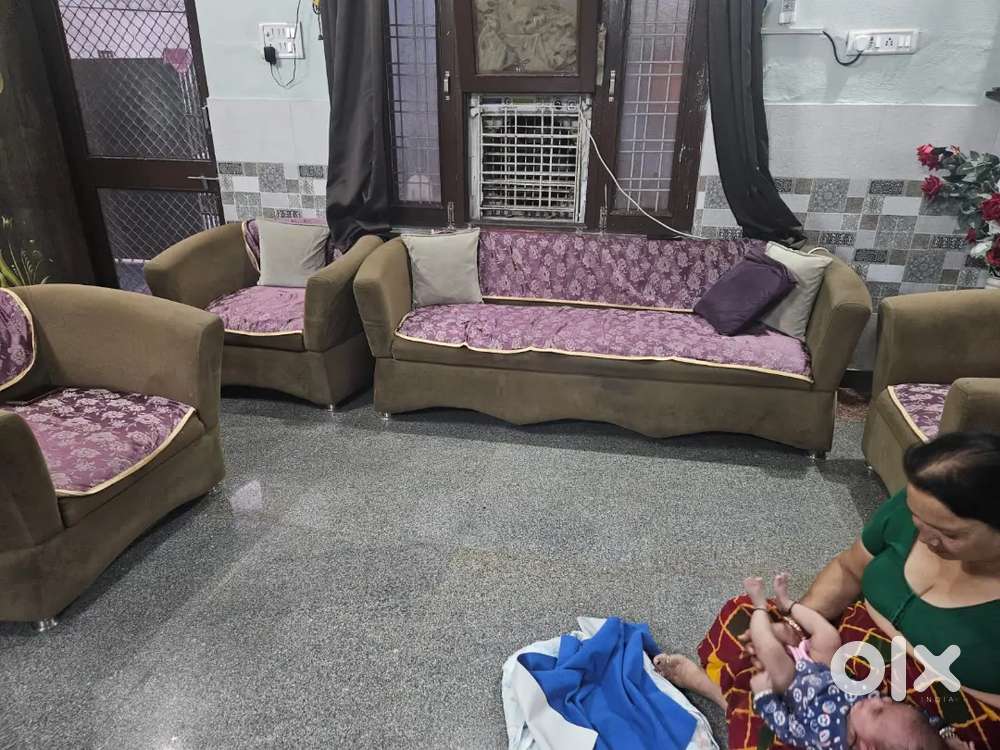 7 Seater Sofa For Sell