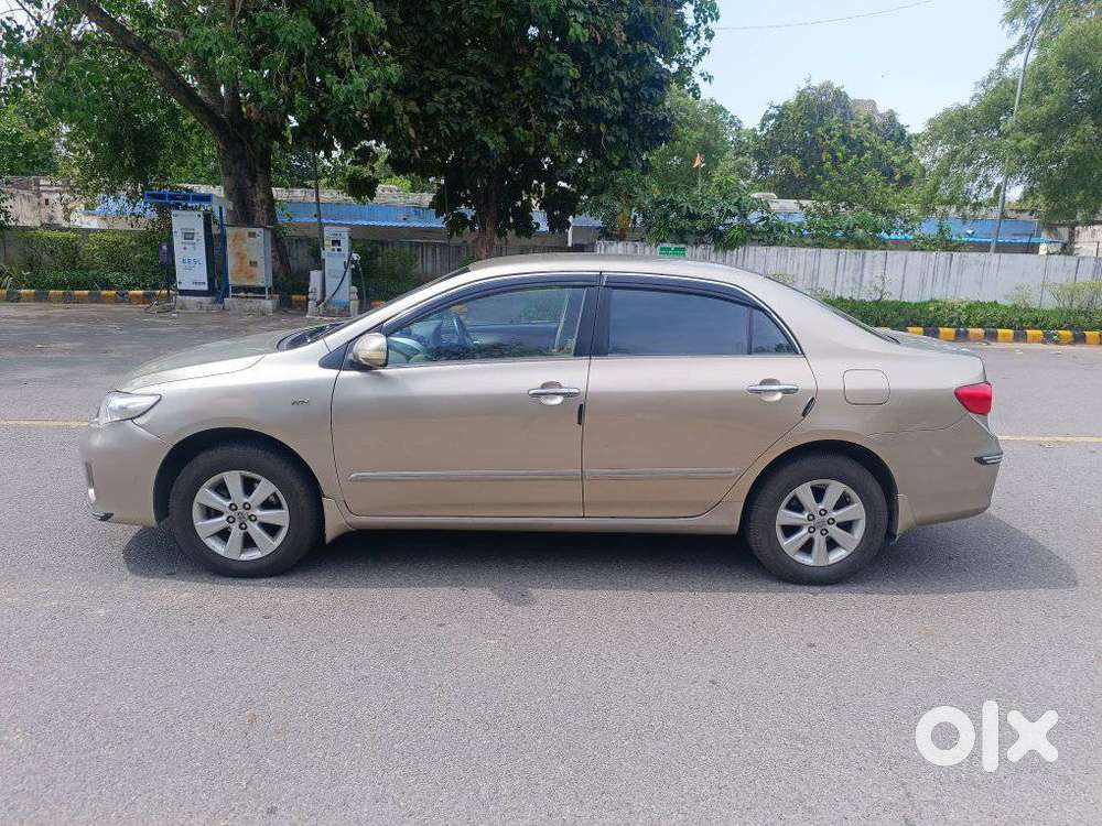 Toyota Corolla Altis G Hv At, 2014, Petrol