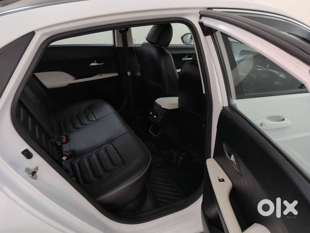 Hyundai Verna 1.5 Sx (o) Vtvt, 2025, Petrol