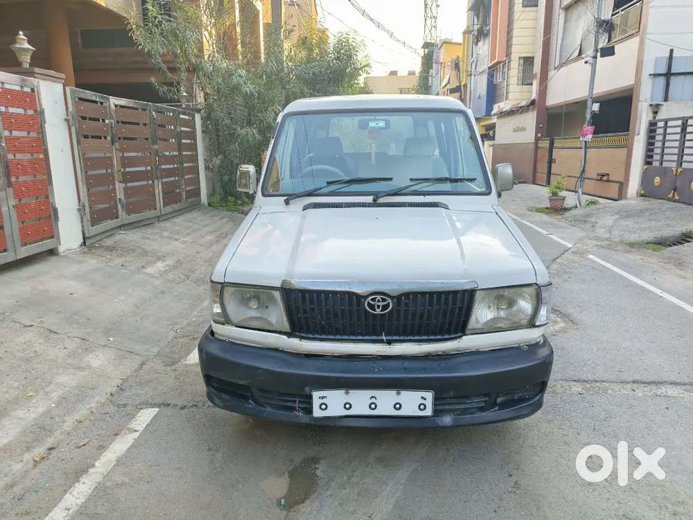 Toyota Qualis 2003