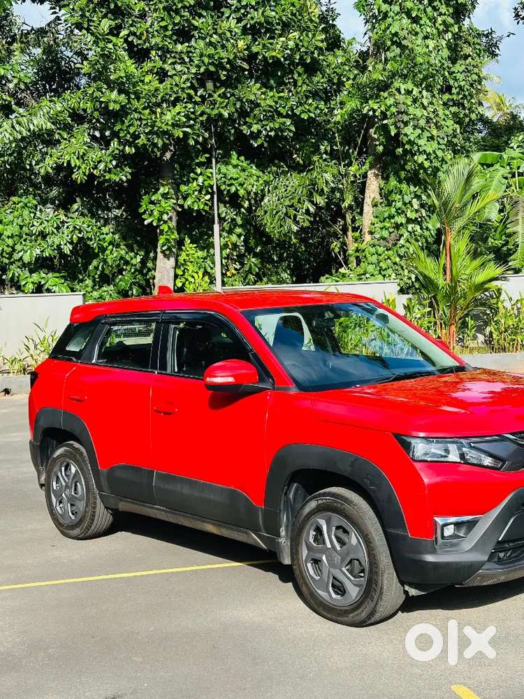 2023 Brezza Single Owner Petrol &  Company Fitted Cng 10484 Km