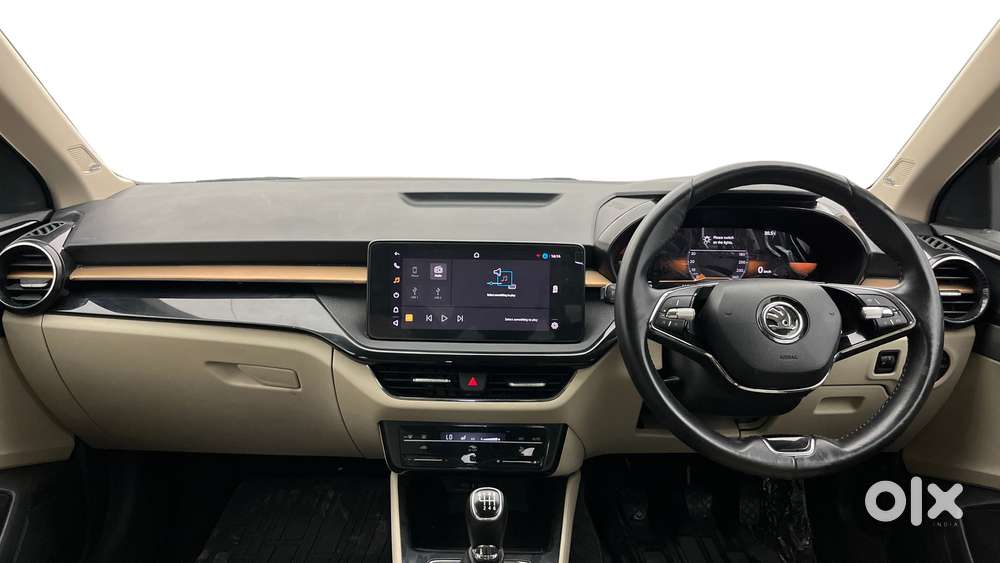 Skoda Slavia Style 1.0l Tsi Mt, 2022, Petrol