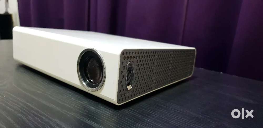 LG DLP Projector usable condition