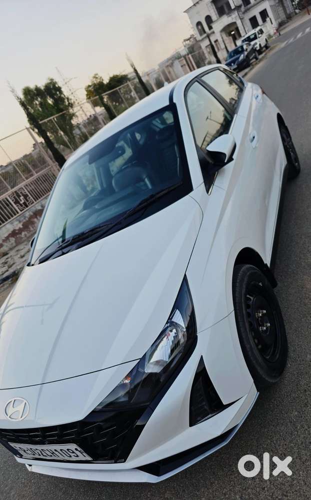 Hyundai I20 Sportz 1.2 Mt, 2023, Petrol