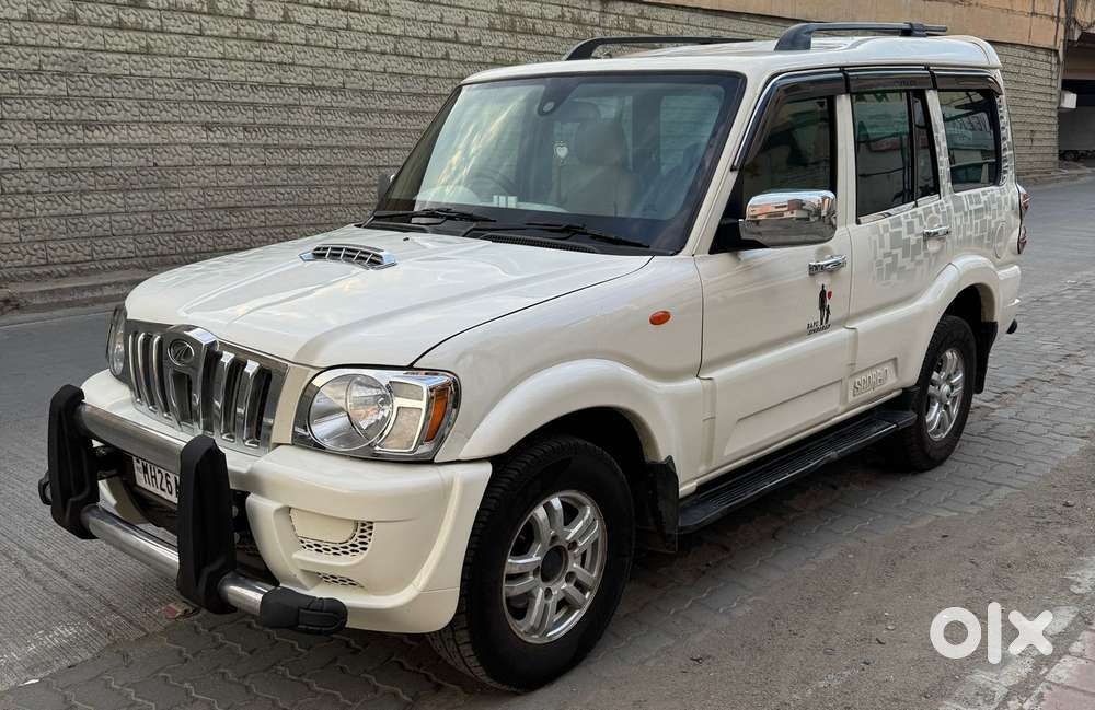Mahindra Scorpio Vlx 2wd Abs At Bsiii, 2014, Diesel