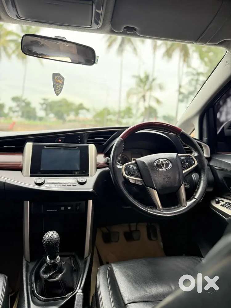 Toyota Innova Crysta 2016 Diesel Manual Z Model