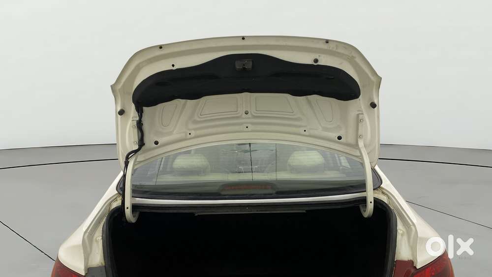 Hyundai Verna Fluidic 1.6 Vtvt Sx, 2013, Petrol