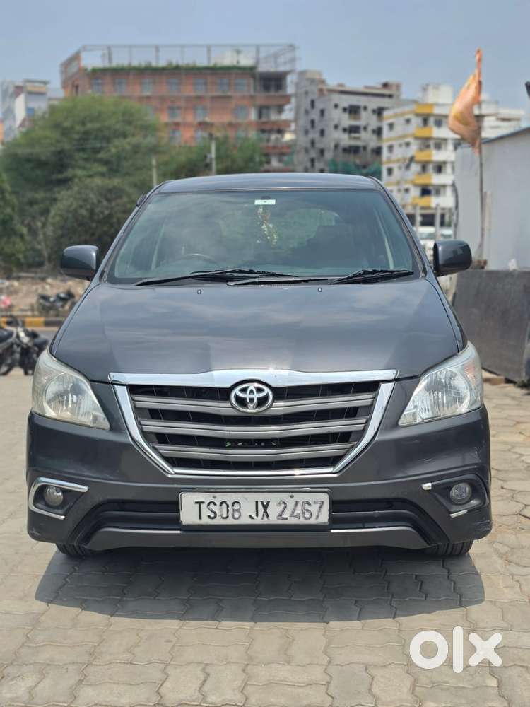 Toyota Innova 2.5 G (diesel) 8 Seater, 2015, Diesel