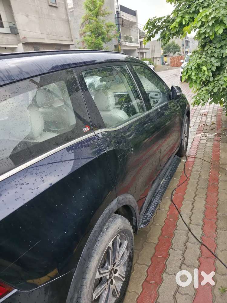 Mahindra Xuv700 2022 Diesel Well Maintained