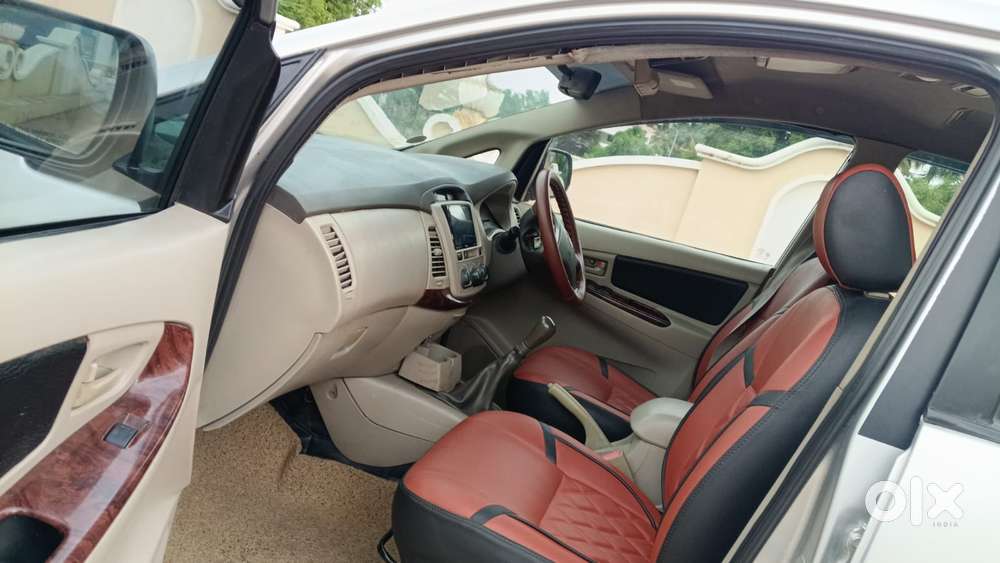 Toyota Innova 2.5 Z Diesel 7 Seater, 2015, Diesel