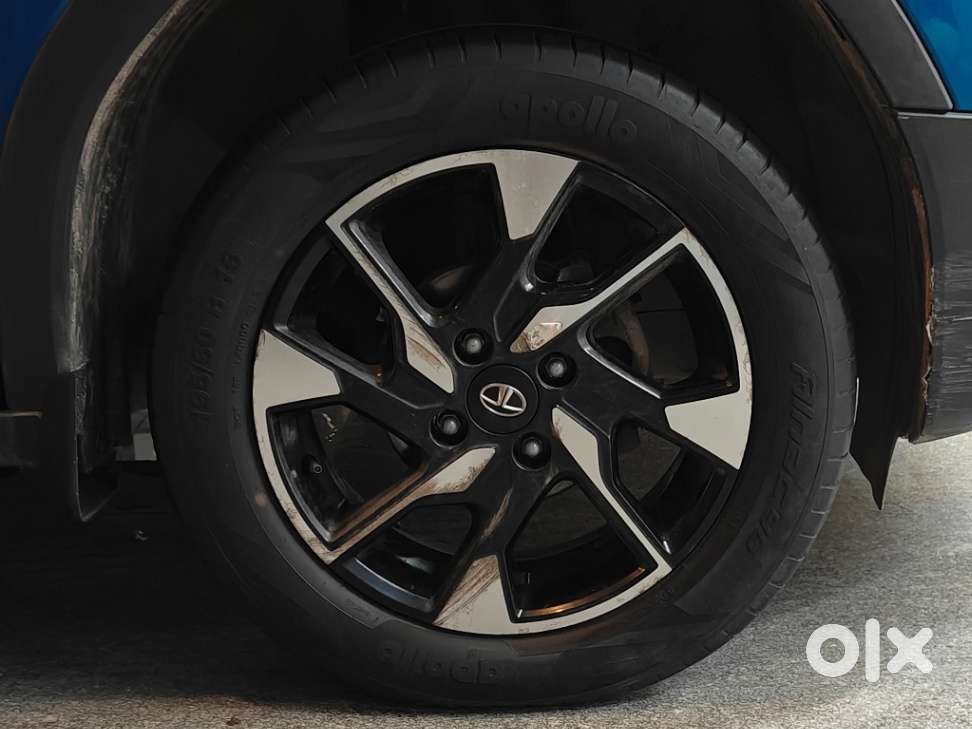 Tata Punch 1.2 Revotron Creative Dual Tone, 2022, Petrol