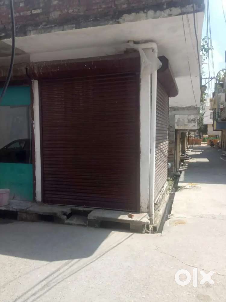 Sre.Beri bagh double side corner shop for sale (8.5 by 10.5 ft )