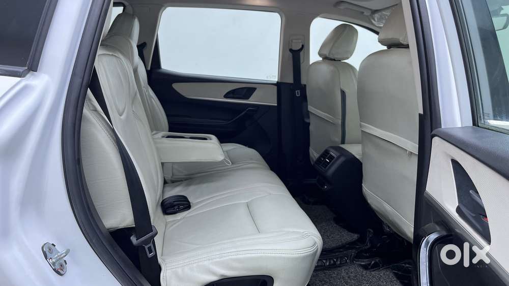 Mahindra Xuv700 2.2 Ax 5 Diesel At 7 Str, 2024, Diesel