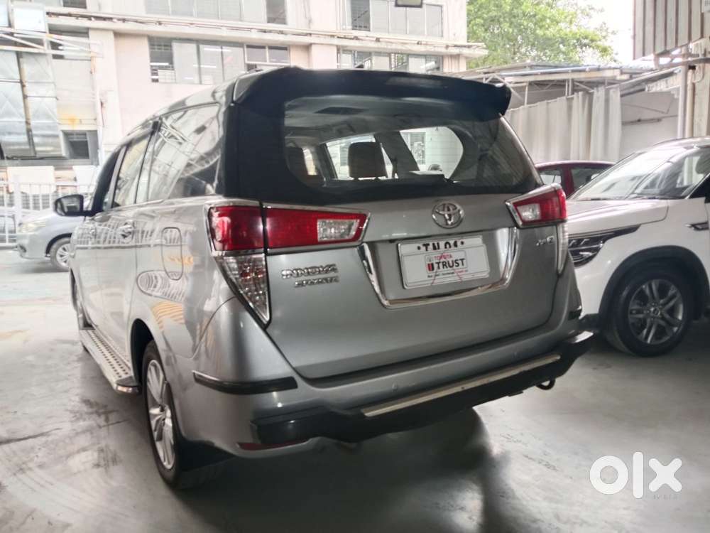 Toyota Innova Crysta 2.8z Automatic, 2016, Diesel