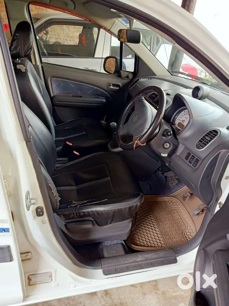 Maruti Suzuki Ritz Vxi Petrol 2010 Gadi Saharanpur Mein Transfer Hai