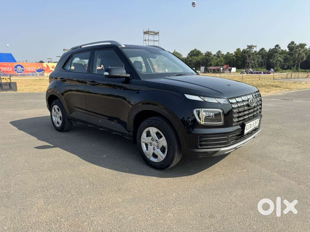 Hyundai Venue S (o) 1.2 Petrol Knight Edition, 2022, Petrol