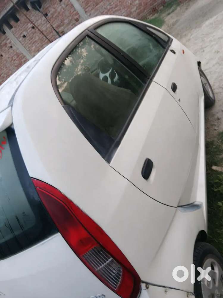 टाटा नैनो गुड कंडीशन कोई खर्चा नहीं है गाड़ी में