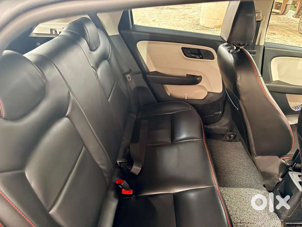 Tata Altroz 2024 Petrol Well Maintained Only 15000 Km Driven...