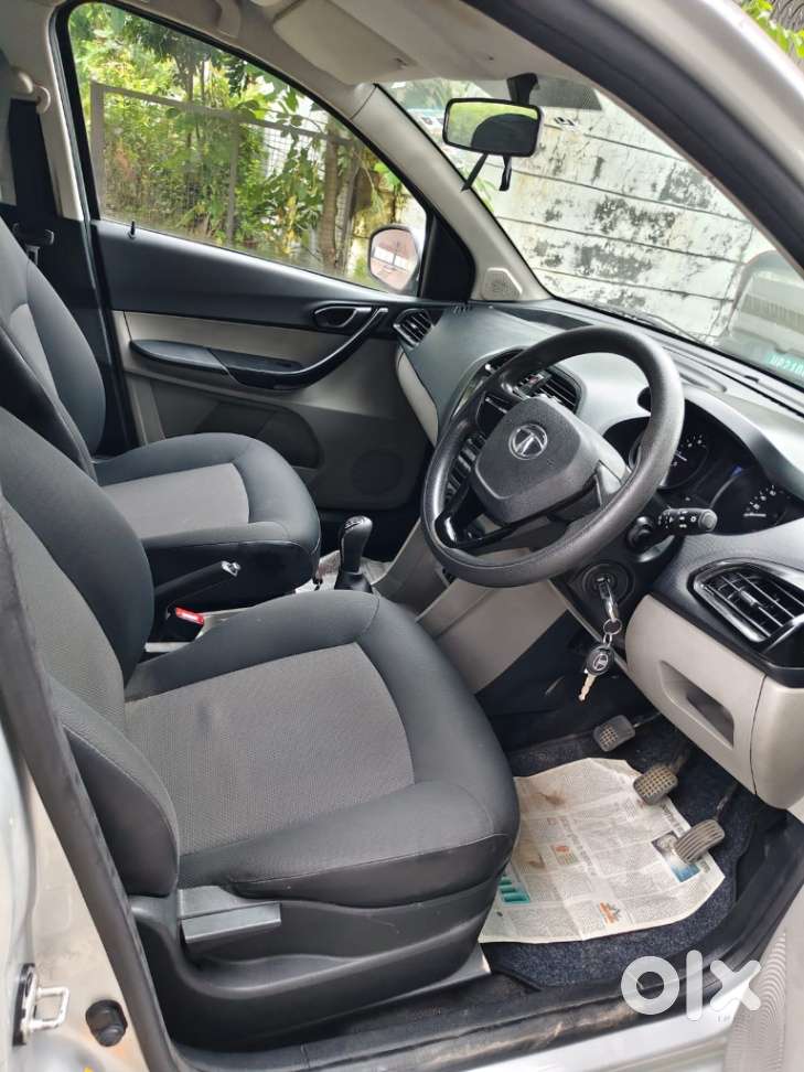 Tata Tiago 1.2 Revotron Xt, 2018, Petrol