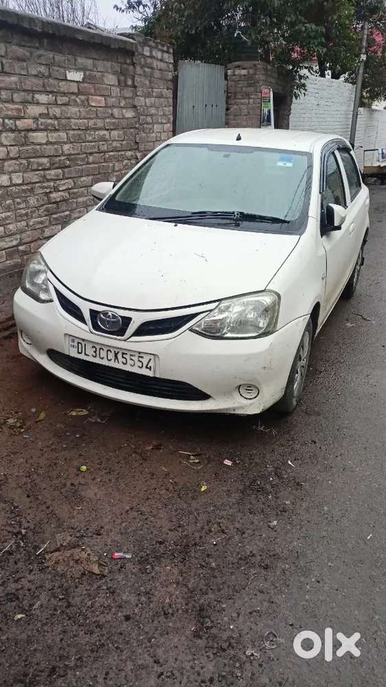 Etios Liva Petrol 2015 December