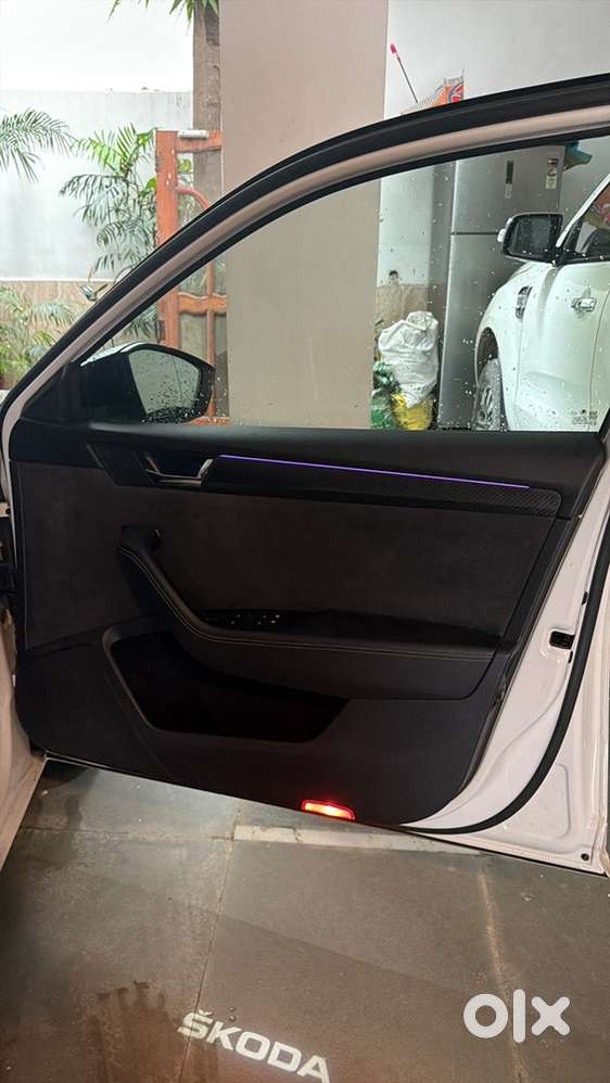Skoda Superb Petrol 2022