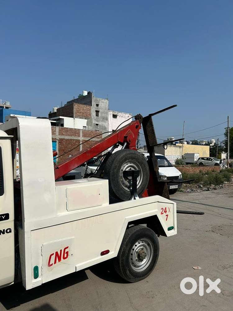 Bolero Recovery Van