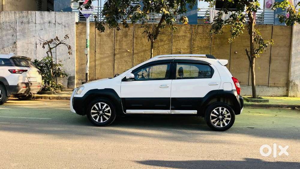 Toyota Etios Cross