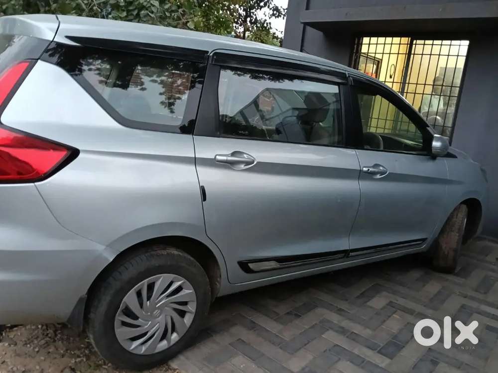 Maruti Suzuki Ertiga 2022 Petrol 43000 Km Driven.