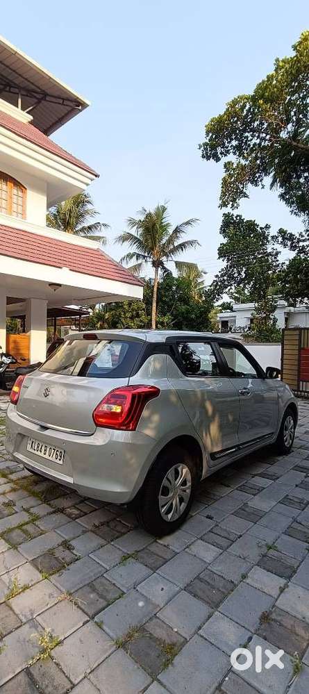 Maruti Suzuki Swift Vxi + Manual, 2022, Petrol