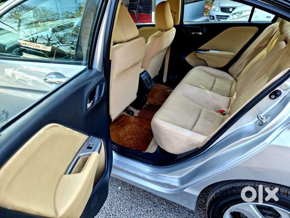 Honda City V At I-vtec, 2015, Petrol