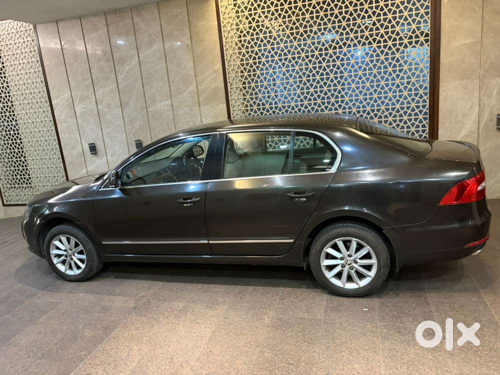 Skoda Superb 2014 Petrol Well Maintained