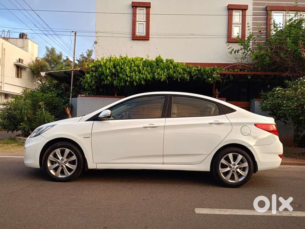 Hyundai Verna Fluidic 1.6 Vtvt Sx, 2012, Petrol