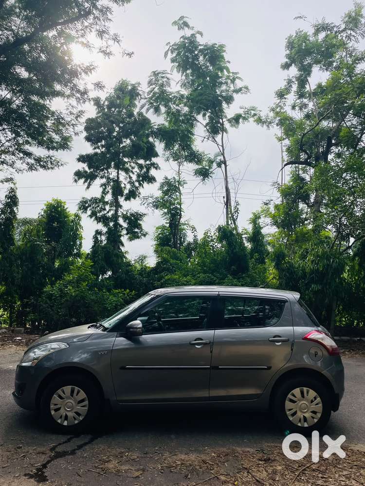 Maruti Suzuki Swift Vxi Optional, 2015, Petrol