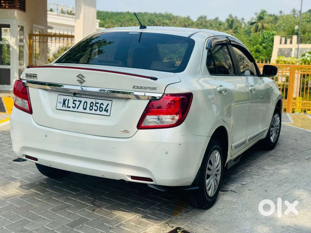 Maruti Suzuki Swift Dzire 1.2 Vxi Bsiv, 2017, Petrol