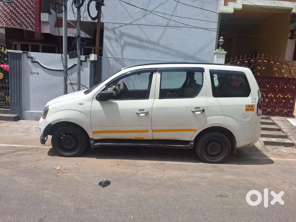 Mahindra Xylo D4