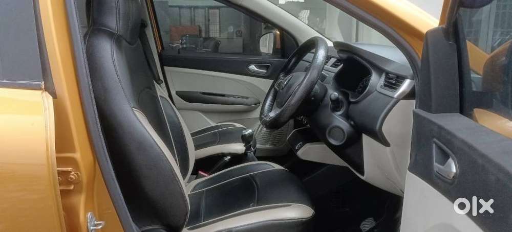 Renault Triber Rxz, 2019, Petrol