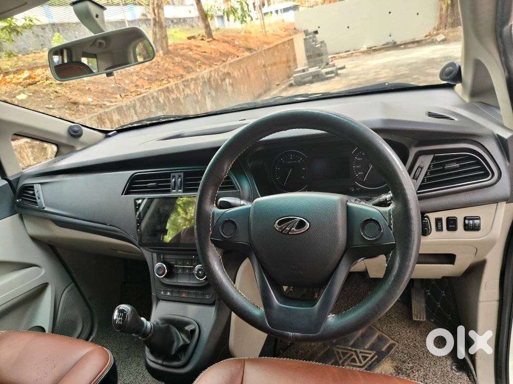 Mahindra Marazzo M2, 2023, Diesel