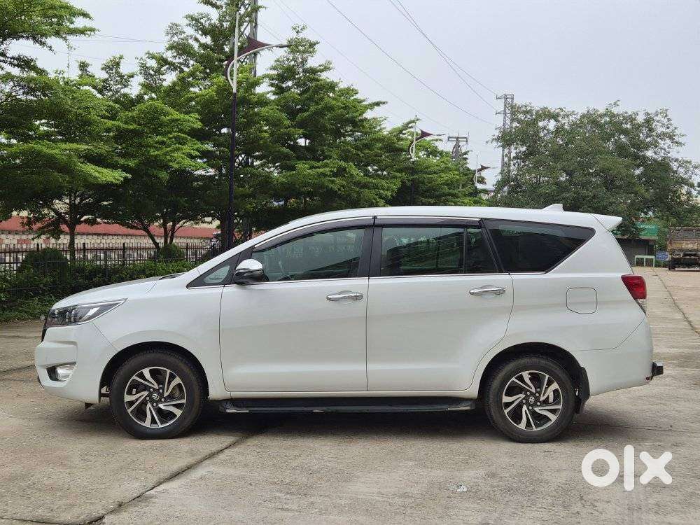 Toyota Innova Crysta 2.4 V, 2024, Diesel